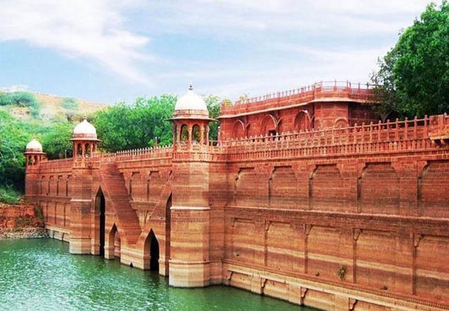 welcomheritage-bal-samand-lake-palace-jodhpur